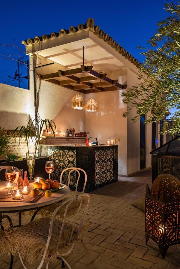 Pajaro Rebelde Bed & Breakfast Севиля Екстериор снимка