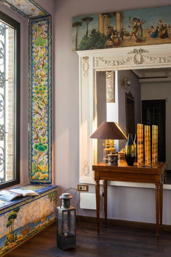 Pajaro Rebelde Bed & Breakfast Севиля Екстериор снимка
