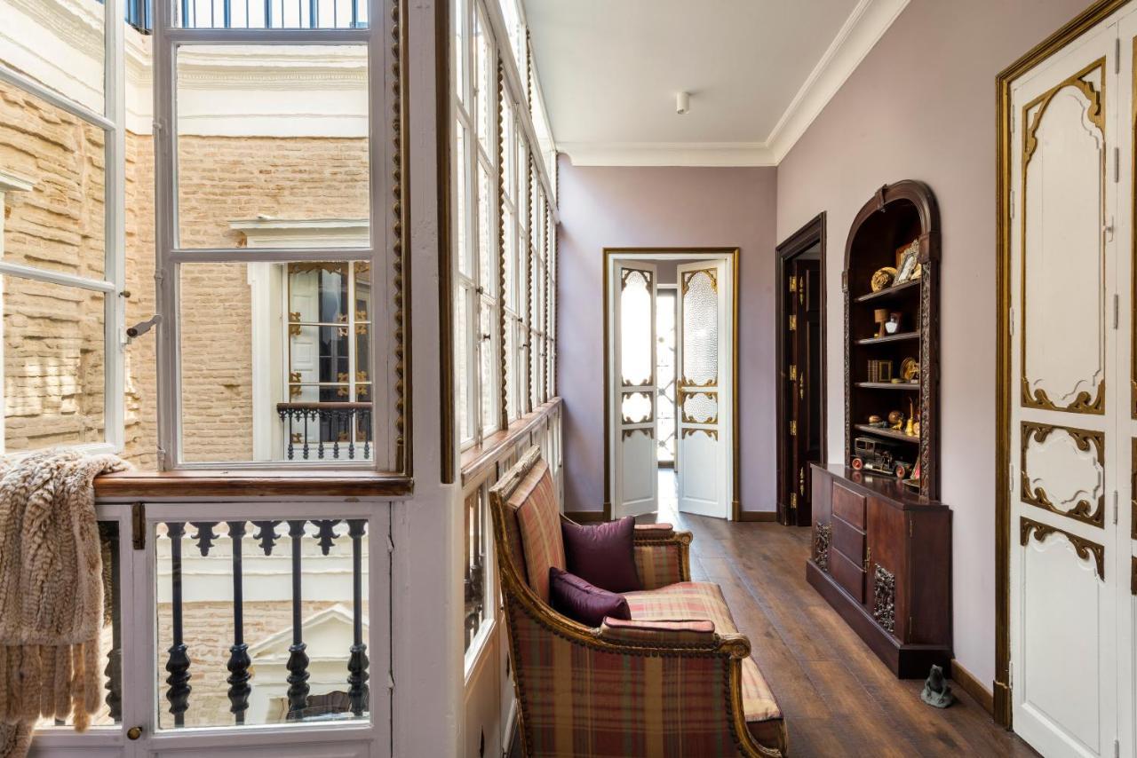 Pajaro Rebelde Bed & Breakfast Севиля Екстериор снимка
