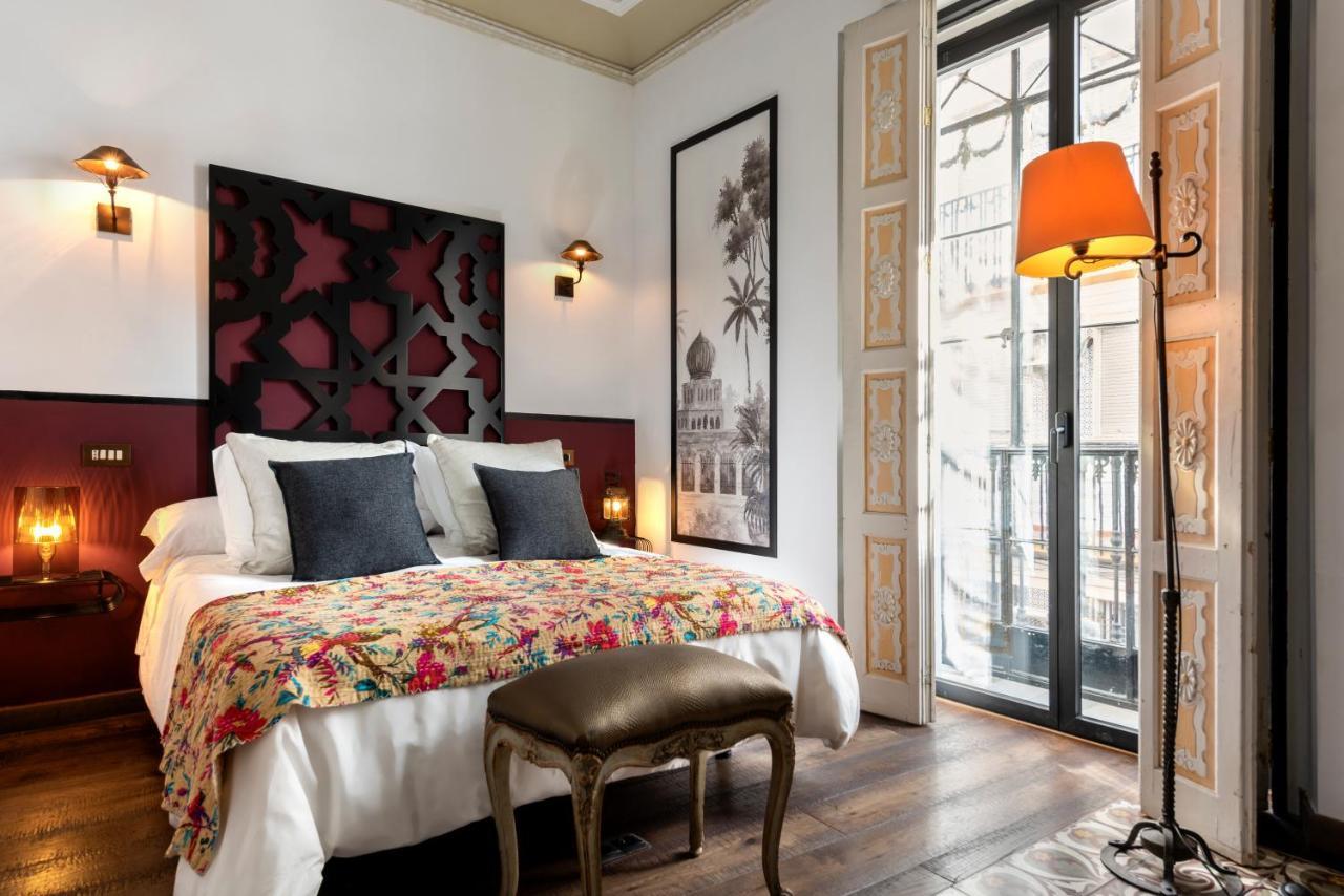 Pajaro Rebelde Bed & Breakfast Севиля Екстериор снимка