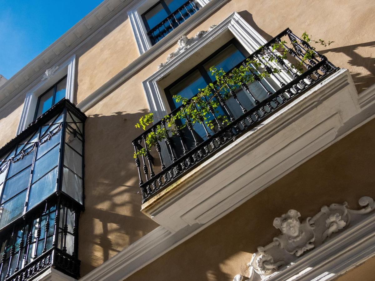 Pajaro Rebelde Bed & Breakfast Севиля Екстериор снимка