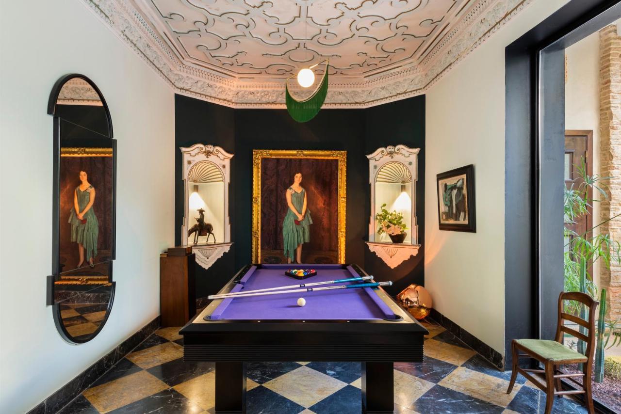 Pajaro Rebelde Bed & Breakfast Севиля Екстериор снимка