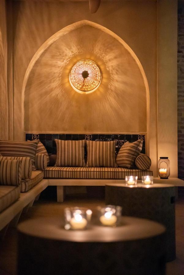 Pajaro Rebelde Bed & Breakfast Севиля Екстериор снимка
